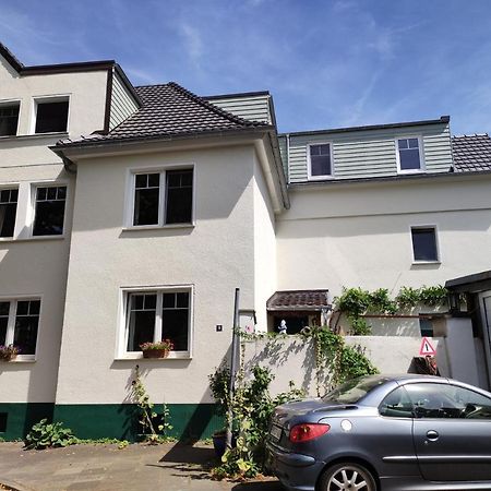 קלן Gartenzimmer Mit Strassenbahn Zu Dom Und Messe מראה חיצוני תמונה