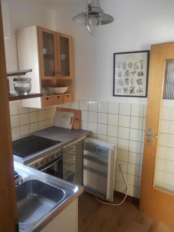 קלן Gartenzimmer Mit Strassenbahn Zu Dom Und Messe מראה חיצוני תמונה