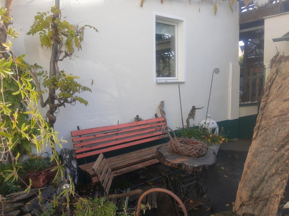 קלן Gartenzimmer Mit Strassenbahn Zu Dom Und Messe מראה חיצוני תמונה