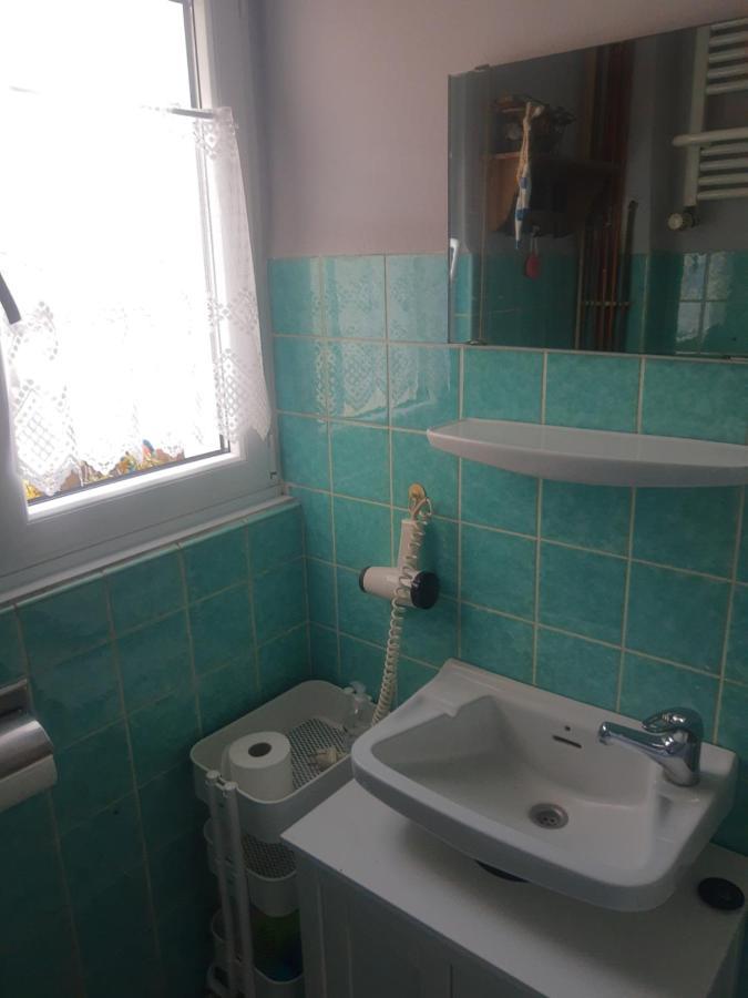 קלן Gartenzimmer Mit Strassenbahn Zu Dom Und Messe מראה חיצוני תמונה